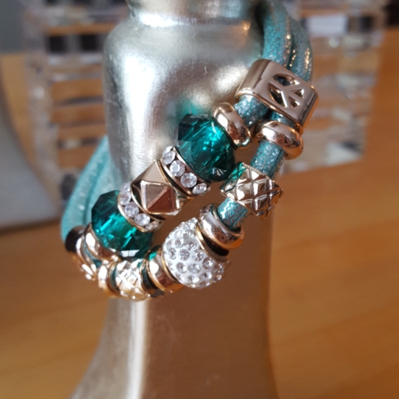 Bling bead bracelet. Never Been worn. - Picture 2 of 3